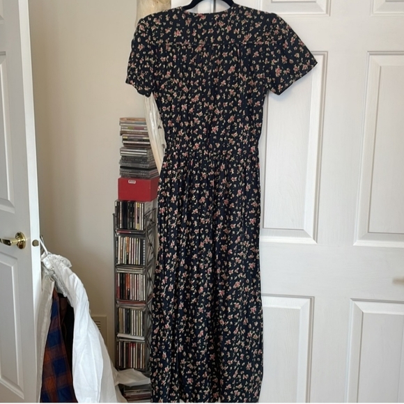 ⚡️SALE⚡️Gorgeous ❣️cotton❣️Christy Dawn "Dawn" Dress in Black and Red Floral - Picture 3 of 5